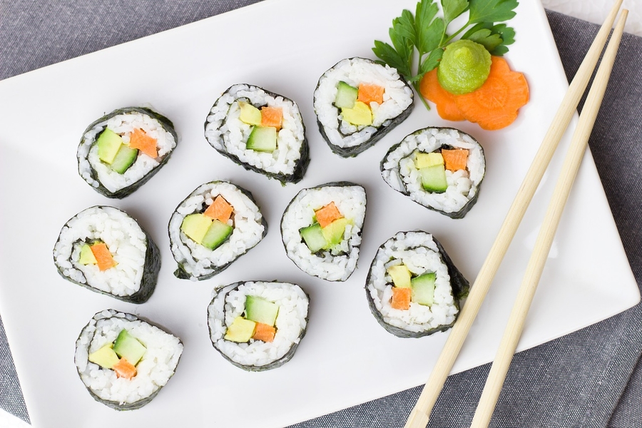 sushi-gabd40ef75_1280 (1)